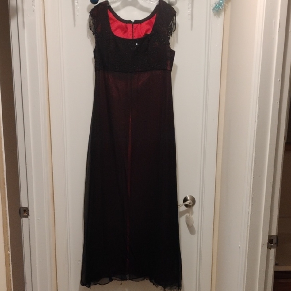 Faviana Black and Red Formal Dress Worn Once. Slight Fraying At The Bottom
